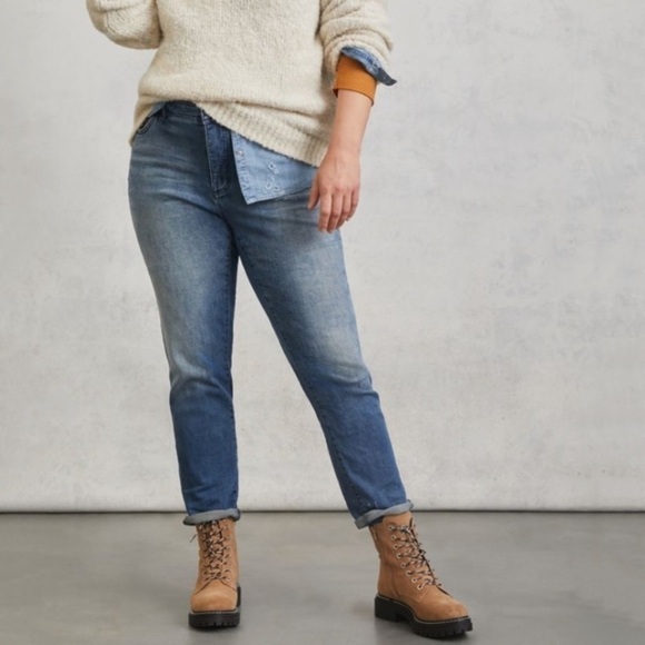 NWT Anthropologie Pilcro High Rise Boyfriend Distressed Dark Wash Denim - Picture 3 of 8